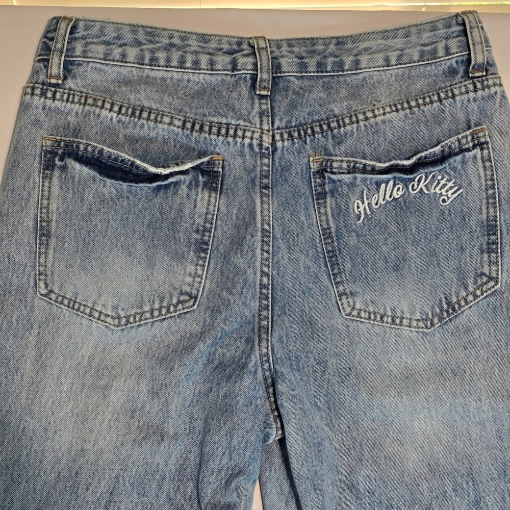 Forever 21 Hello Kitty Distressed Rhinestone Straight Leg Jeans Light Wash 29 - Picture 8 of 16